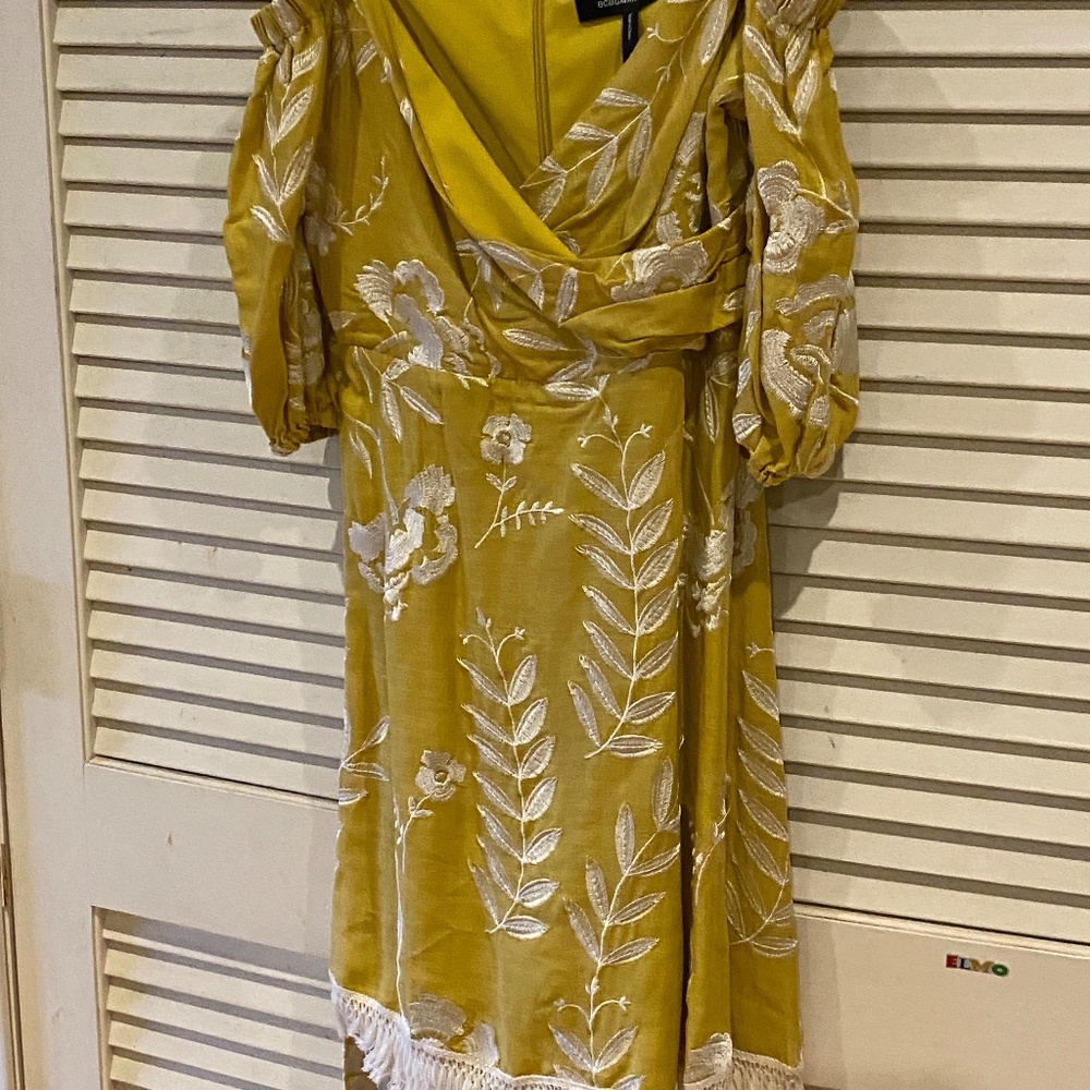 bcbg max azria, mustard yellow dress, embrodiered flowers/leaves